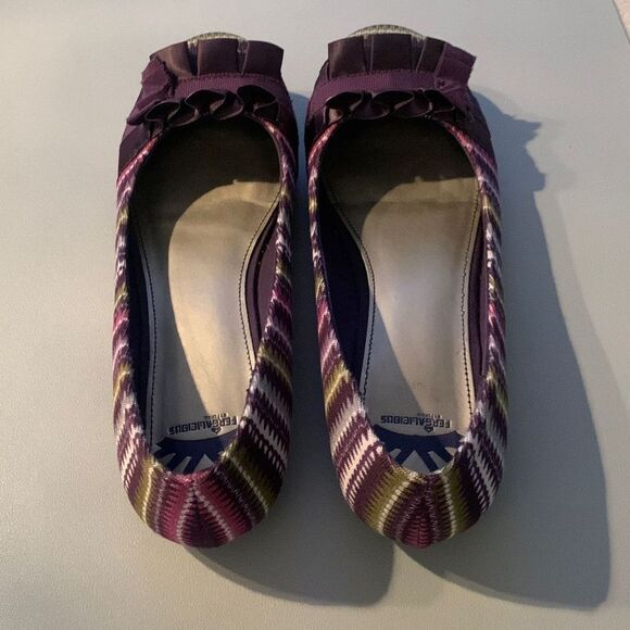 FERGALICIOUS Purple Ballet Flats - Picture 6 of 7